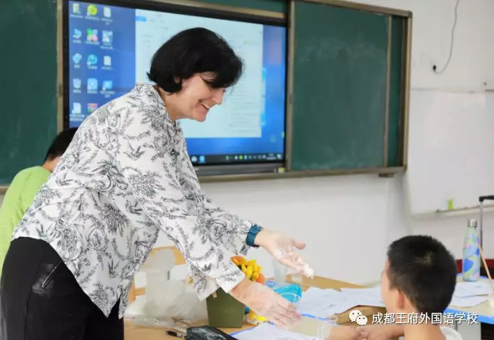 成都王府外国语|有这样一所学校 成都王府外国语|有这样一所学校