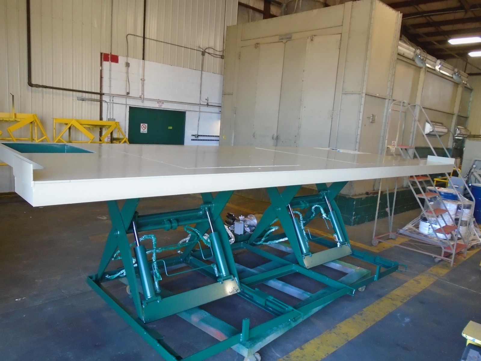Tandem Lift Table in Double Wide Configuration with Custom Platform