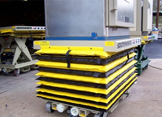 Portable lift with accordion skirt