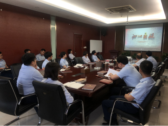 中原聯(lián)創(chuàng)組織觀看紀(jì)錄片《初心永恒》 中原聯(lián)創(chuàng)組織觀看紀(jì)錄片《初心永恒》