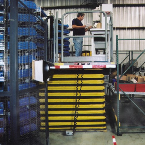 Worker Platform Lift at Horizontal Carousel