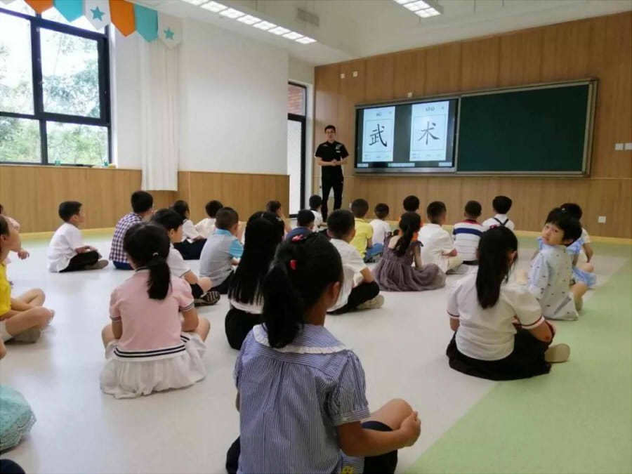 新川城堡未来的小主人来啦！