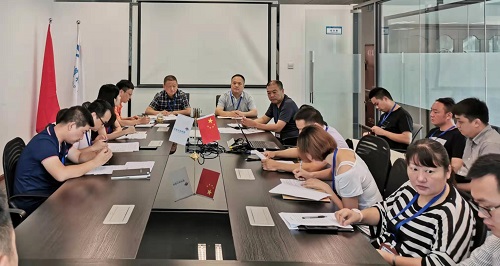 集团公司召开半年工作汇报总结会 集团公司召开半年工作汇报总结会