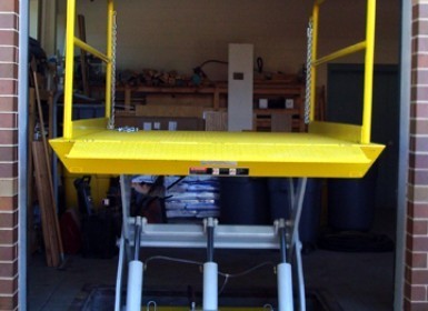 M-Series Corrosion Resistant Loading Dock Lift