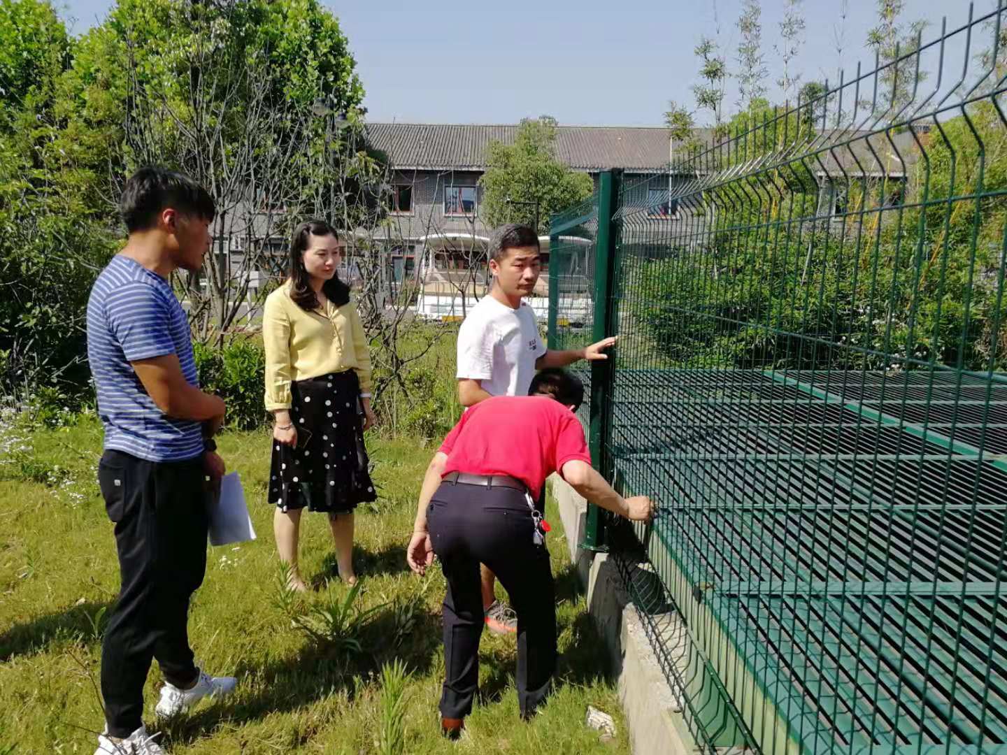 迎接軍訓 安全防護 東湖隧道順利完成通風天窗護欄網(wǎng)安裝工作 迎接軍訓 安全防護 東湖隧道順利完成通風天窗護欄網(wǎng)安裝工作