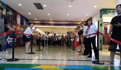《烈火英雄》全國(guó)路演蓉城站引發(fā)強(qiáng)烈反響 《烈火英雄》全國(guó)路演蓉城站引發(fā)強(qiáng)烈反響
