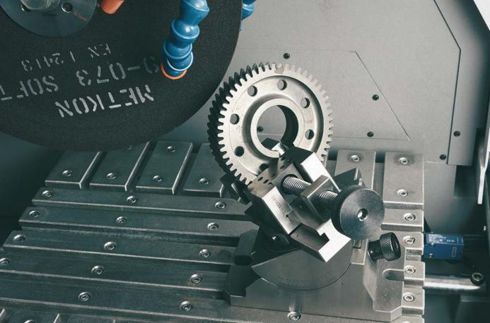 METKON全自动切割机 SERVOCUT 402
