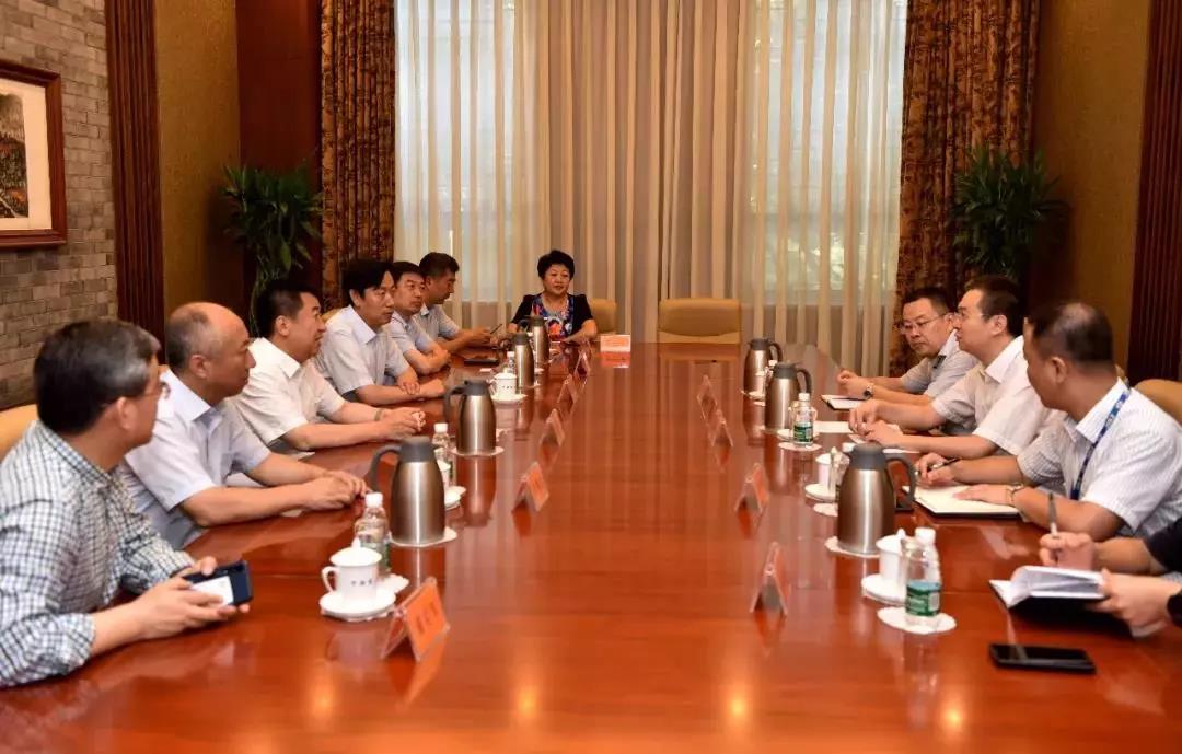 协会荣誉会长朱希铎、鲁瑞清与武宏文赴北京考察团座谈