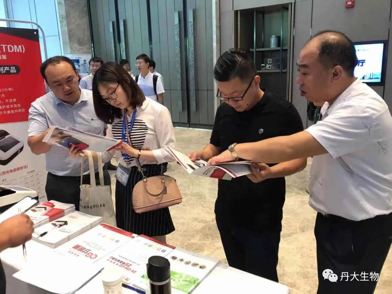 红龙扑克生物精彩亮相--第九届全国治疗药物监测学术年会 红龙扑克生物精彩亮相--第九届全国治疗药物监测学术年会