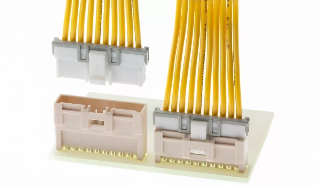 MicroTPA 2.0 毫米线对板和线对线连接器系统