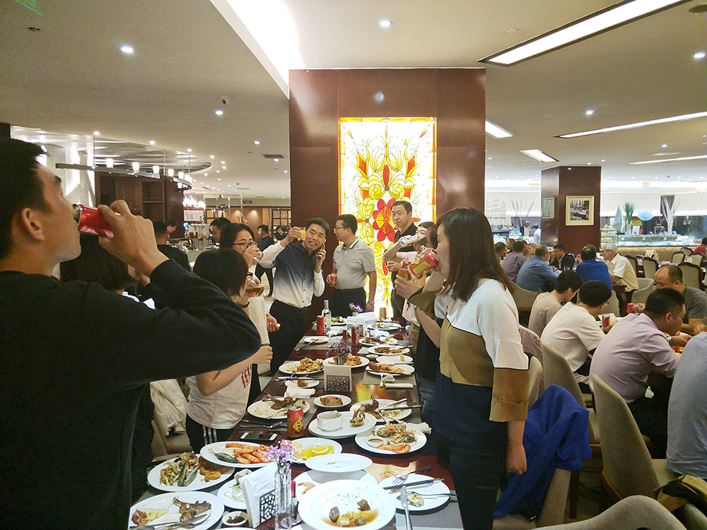 中迅達集團舉行2019年“慶中秋 迎國慶 ”聚餐活動 中迅達集團舉行2019年“慶中秋 迎國慶 ”聚餐活動