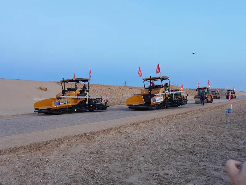 中國首條沙漠探險旅游高速公路預計今年底通車 中國首條沙漠探險旅游高速公路預計今年底通車
