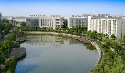 問(wèn)渠哪得清如許 為有源頭活水來(lái) 問(wèn)渠哪得清如許 為有源頭活水來(lái)