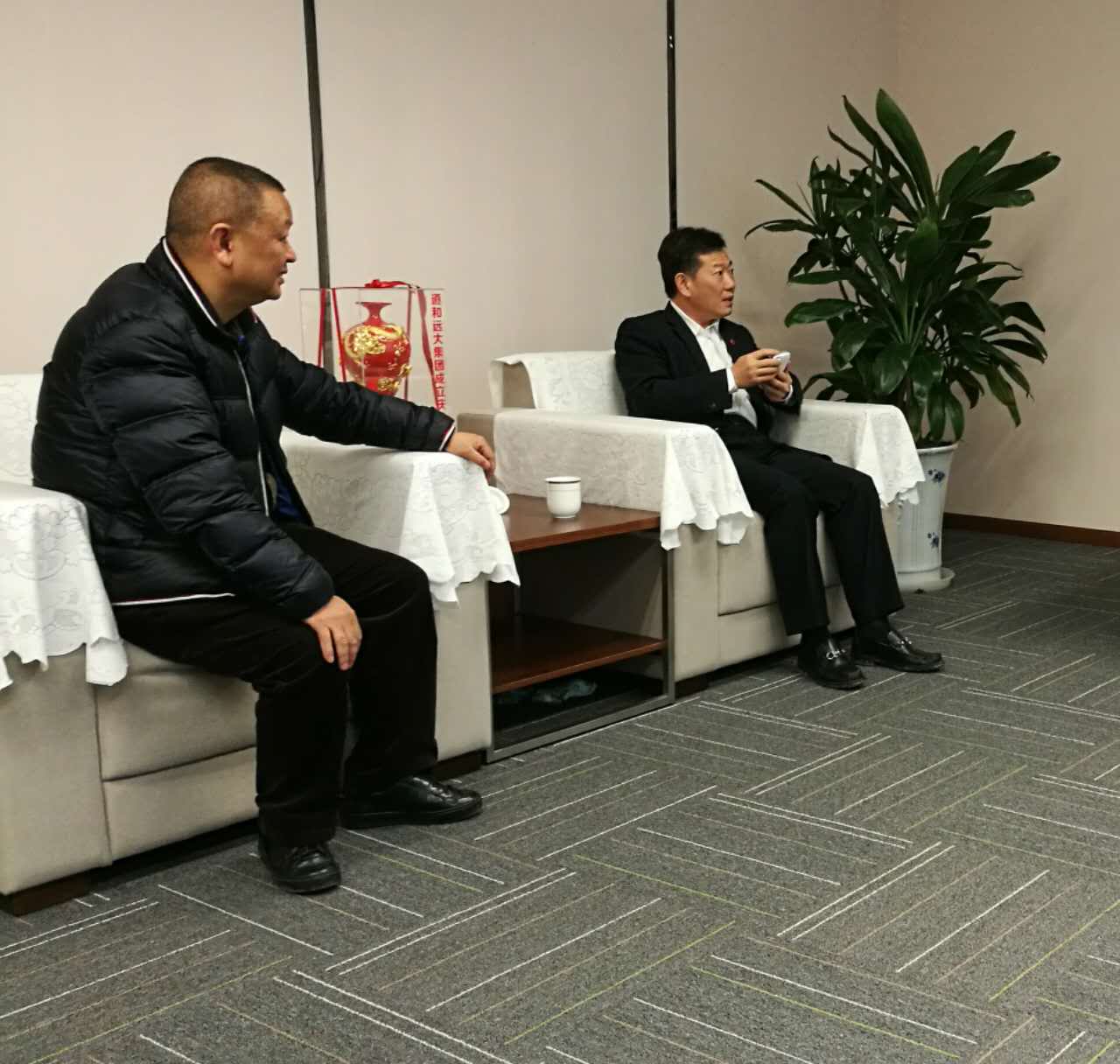 万里石集团董事长邹鹏来我公司考察 万里石集团董事长邹鹏来我公司考察