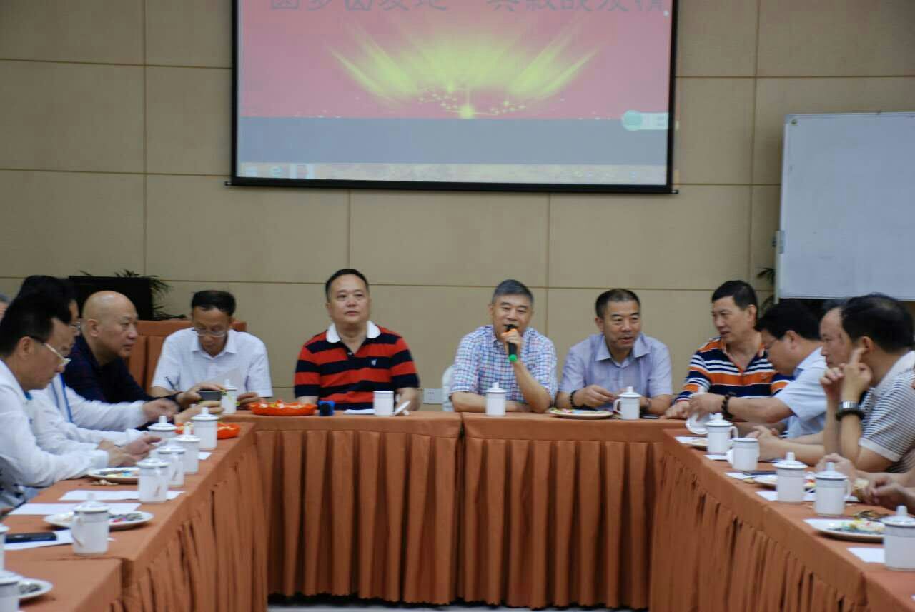 圆梦出发地  共叙战友情