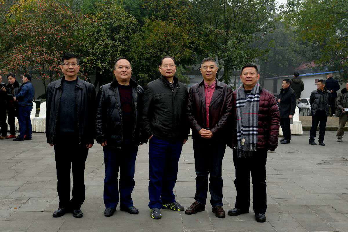 閱兵揚(yáng)我警威  相聚不忘初心