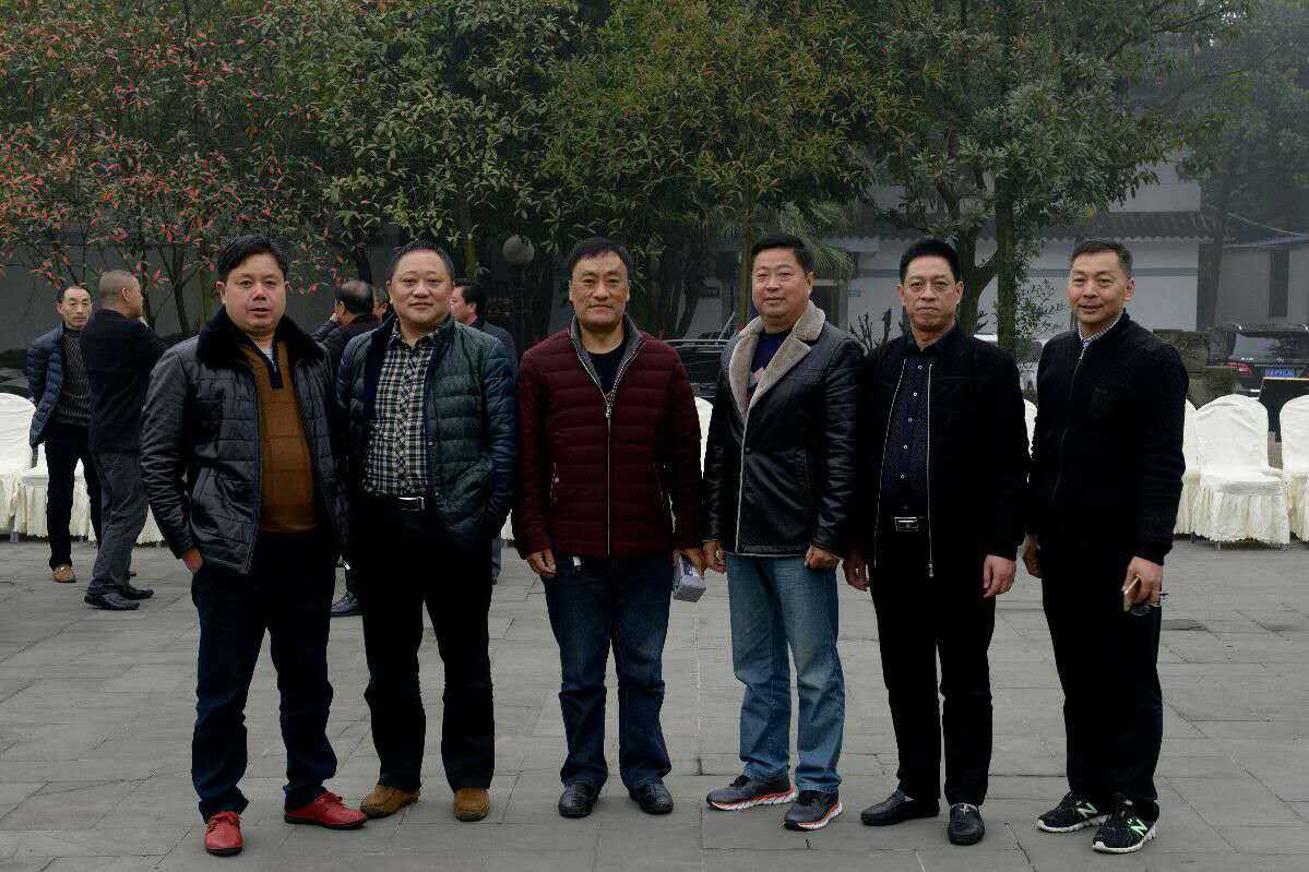 閱兵揚(yáng)我警威  相聚不忘初心