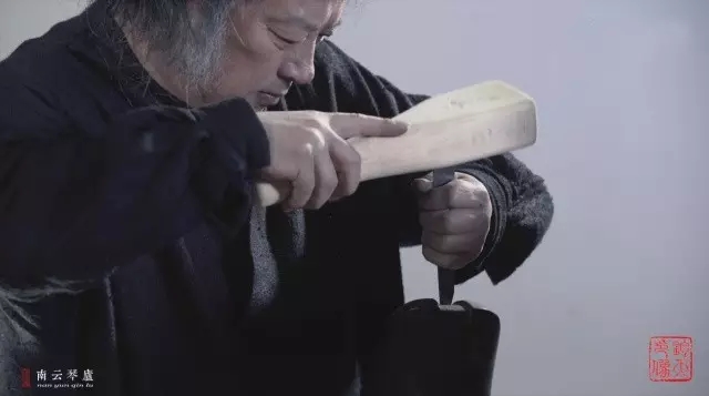 桐言丝语 | 如是之斫——百纳琴的修复 桐言丝语 | 如是之斫——百纳琴的修复