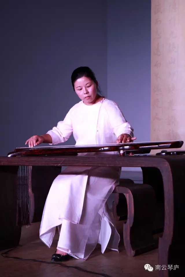 “秋意浓”2015南云琴庐师生中秋第二届雅集圆满落幕! “秋意浓”2015南云琴庐师生中秋第二届雅集圆满落幕!