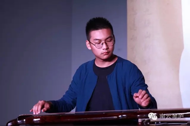 “秋意浓”2015南云琴庐师生中秋第二届雅集圆满落幕! “秋意浓”2015南云琴庐师生中秋第二届雅集圆满落幕!