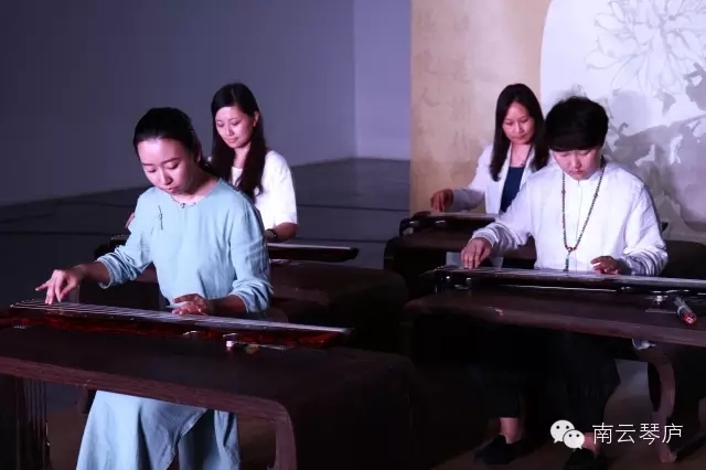 “秋意浓”2015南云琴庐师生中秋第二届雅集圆满落幕! “秋意浓”2015南云琴庐师生中秋第二届雅集圆满落幕!