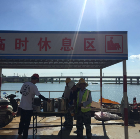 公路事業(yè)部科學(xué)組織夏季施工,保證平安度暑 公路事業(yè)部科學(xué)組織夏季施工,保證平安度暑