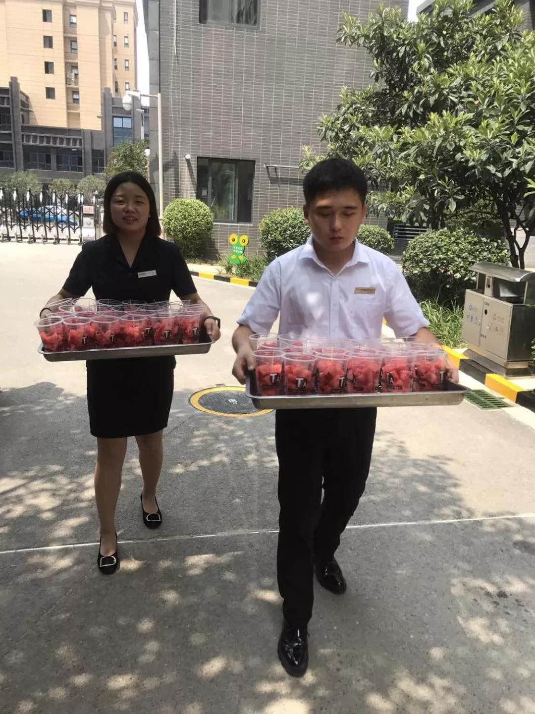 有一种关怀,常伴左右,有一份真心,始终不变 ——致西安锦江物业高山流水·和城管理处的员工们 有一种关怀,常伴左右,有一份真心,始终不变 ——致西安锦江物业高山流水·和城管理处的员工们