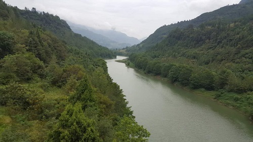 隐匿于绿水青山之中的巴人地窖酒厂 隐匿于绿水青山之中的巴人地窖酒厂