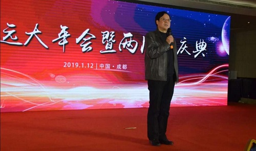 折梅掃雪辭舊歲 引吭高歌迎新年 折梅掃雪辭舊歲 引吭高歌迎新年