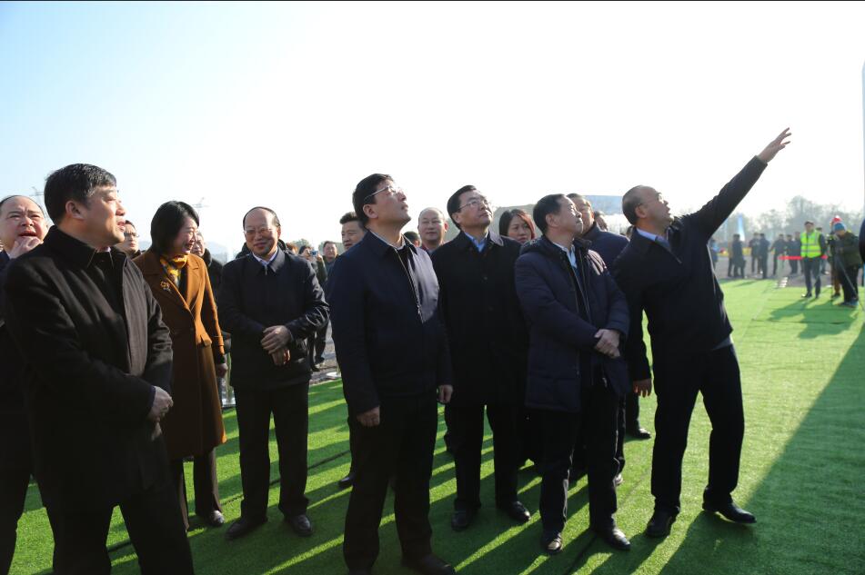 2019年度全省交通運(yùn)輸重點(diǎn)項(xiàng)目集中開(kāi)工活動(dòng)隆重舉行 2019年度全省交通運(yùn)輸重點(diǎn)項(xiàng)目集中開(kāi)工活動(dòng)隆重舉行