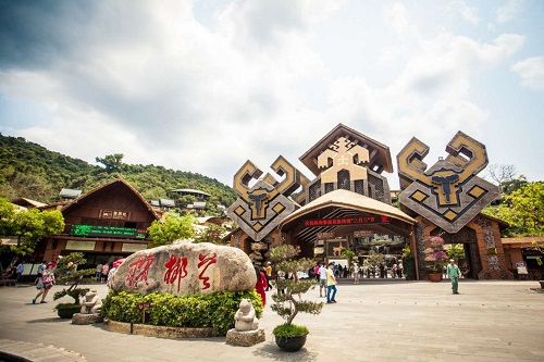 “呀诺达”雨林文化旅游区 “呀诺达”雨林文化旅游区