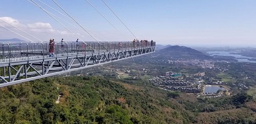 “呀诺达”雨林文化旅游区 “呀诺达”雨林文化旅游区
