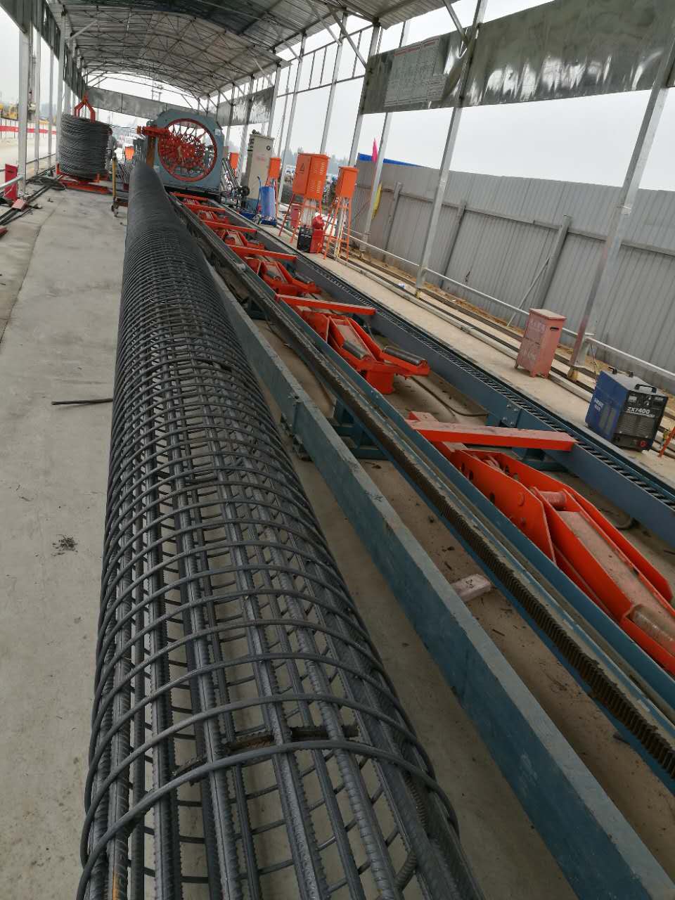中交第二公路工程局有限公司建金高速公路TJ2標(biāo)項(xiàng)目設(shè)備現(xiàn)場 中交第二公路工程局有限公司建金高速公路TJ2標(biāo)項(xiàng)目設(shè)備現(xiàn)場