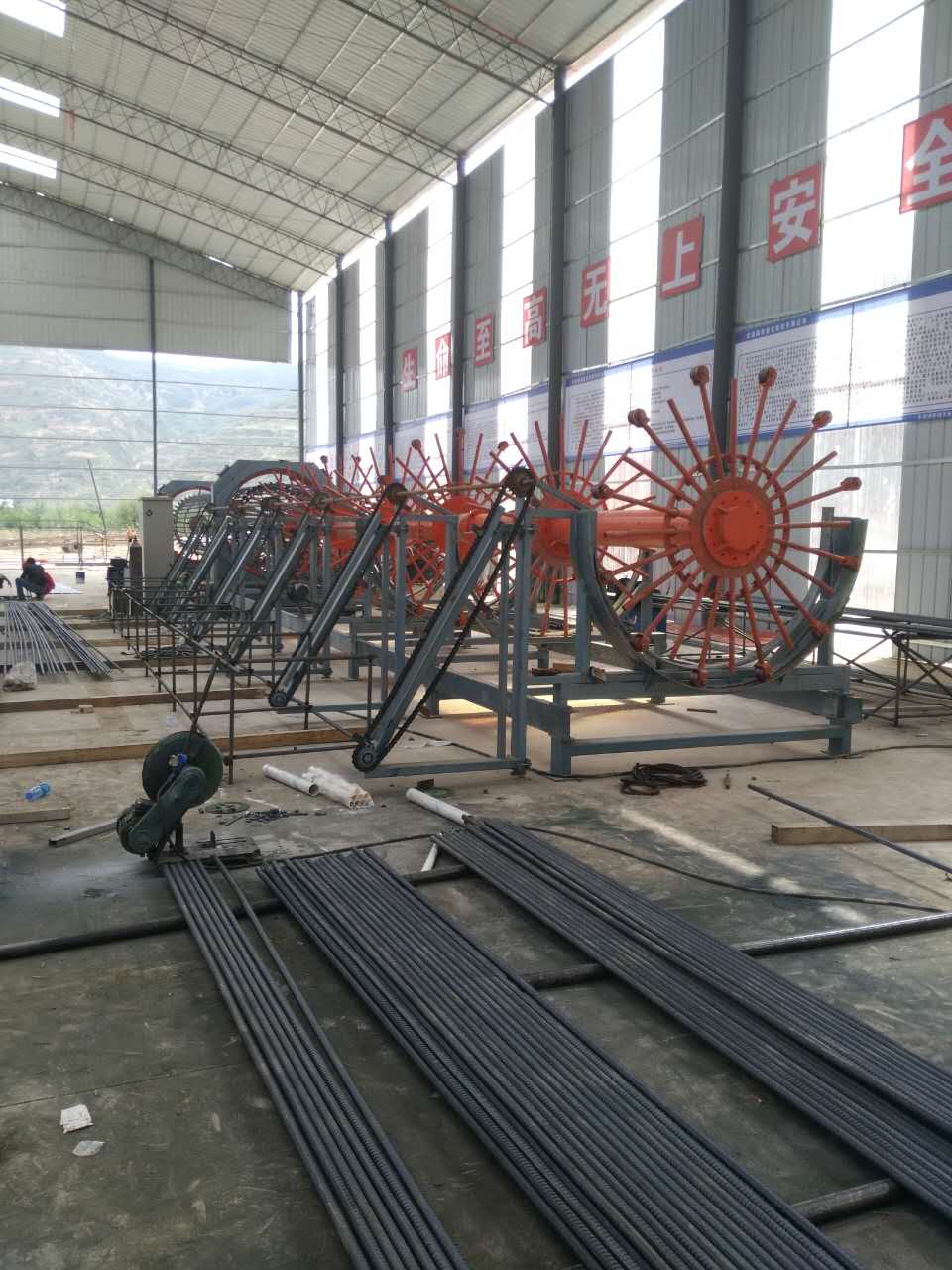 甘肅路橋集團(tuán)～平?jīng)觯ㄈA亭）至天水高速公路PT7標(biāo)項(xiàng)目部