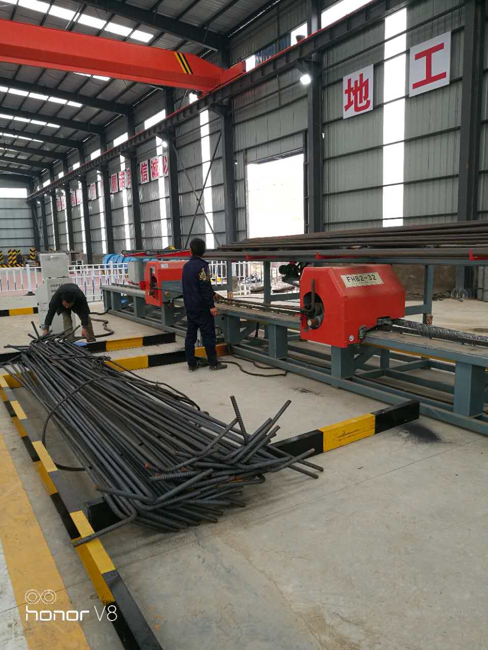 景中高速公路JZ4合同段項目經(jīng)理部鋼筋加工現(xiàn)場