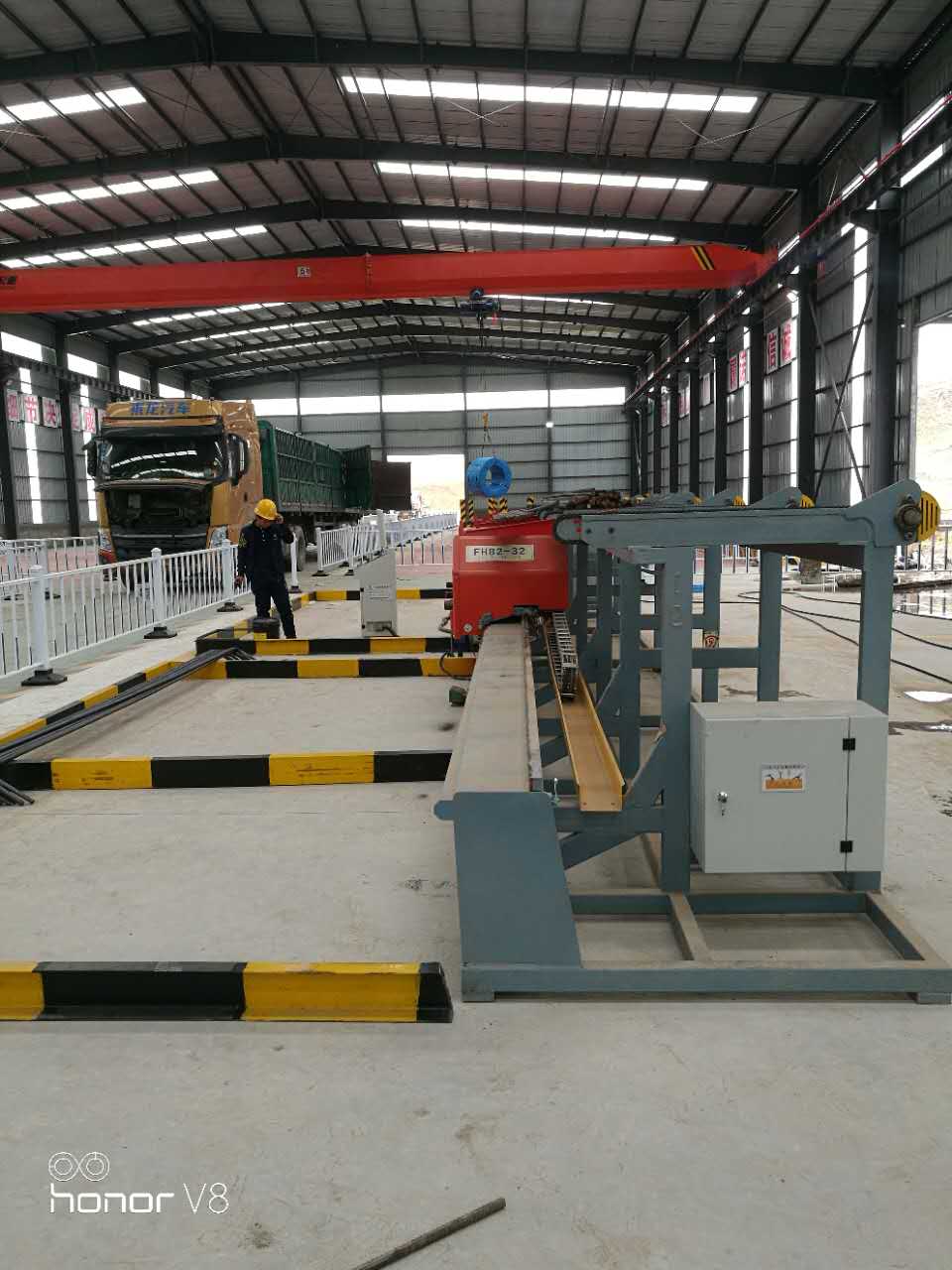 景中高速公路JZ4合同段項目經(jīng)理部鋼筋加工現(xiàn)場