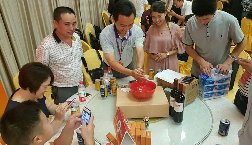 福建省四川巴中商會舉行第一屆第六次會員大會暨中秋聯(lián)誼會 福建省四川巴中商會舉行第一屆第六次會員大會暨中秋聯(lián)誼會