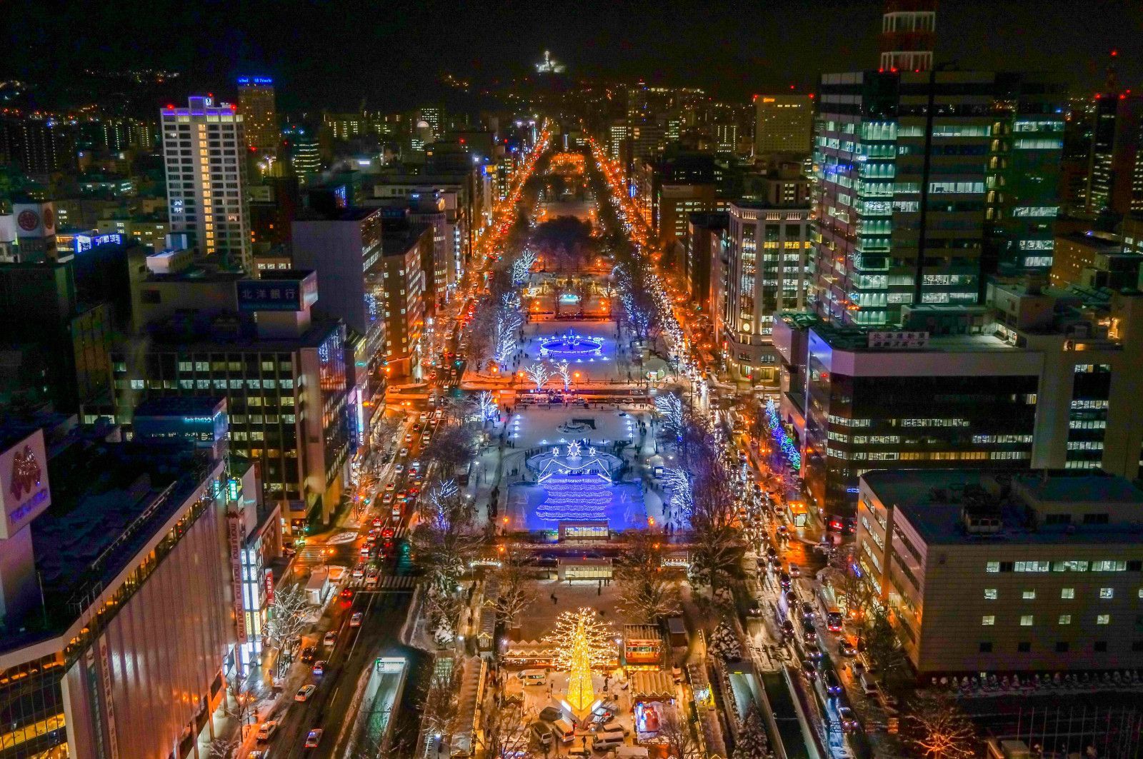 百座冰雕、梦幻点灯、更有北海道人气美食街 一起来札幌冰雪祭吧! 百座冰雕、梦幻点灯、更有北海道人气美食街 一起来札幌冰雪祭吧!