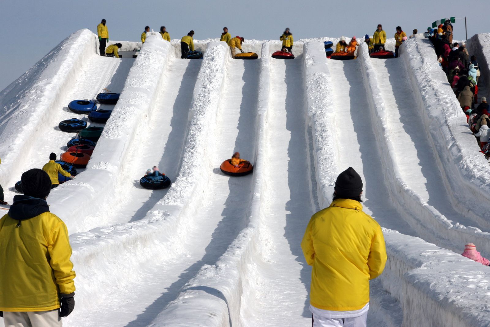 百座冰雕、梦幻点灯、更有北海道人气美食街 一起来札幌冰雪祭吧! 百座冰雕、梦幻点灯、更有北海道人气美食街 一起来札幌冰雪祭吧!
