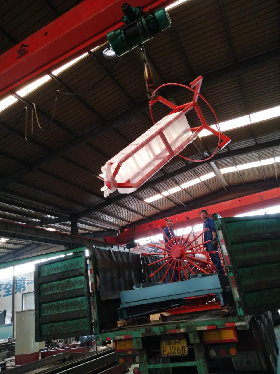 FH1500數(shù)控鋼筋籠滾焊機成功出廠并順利抵達陜西省榆林市《原創(chuàng)》