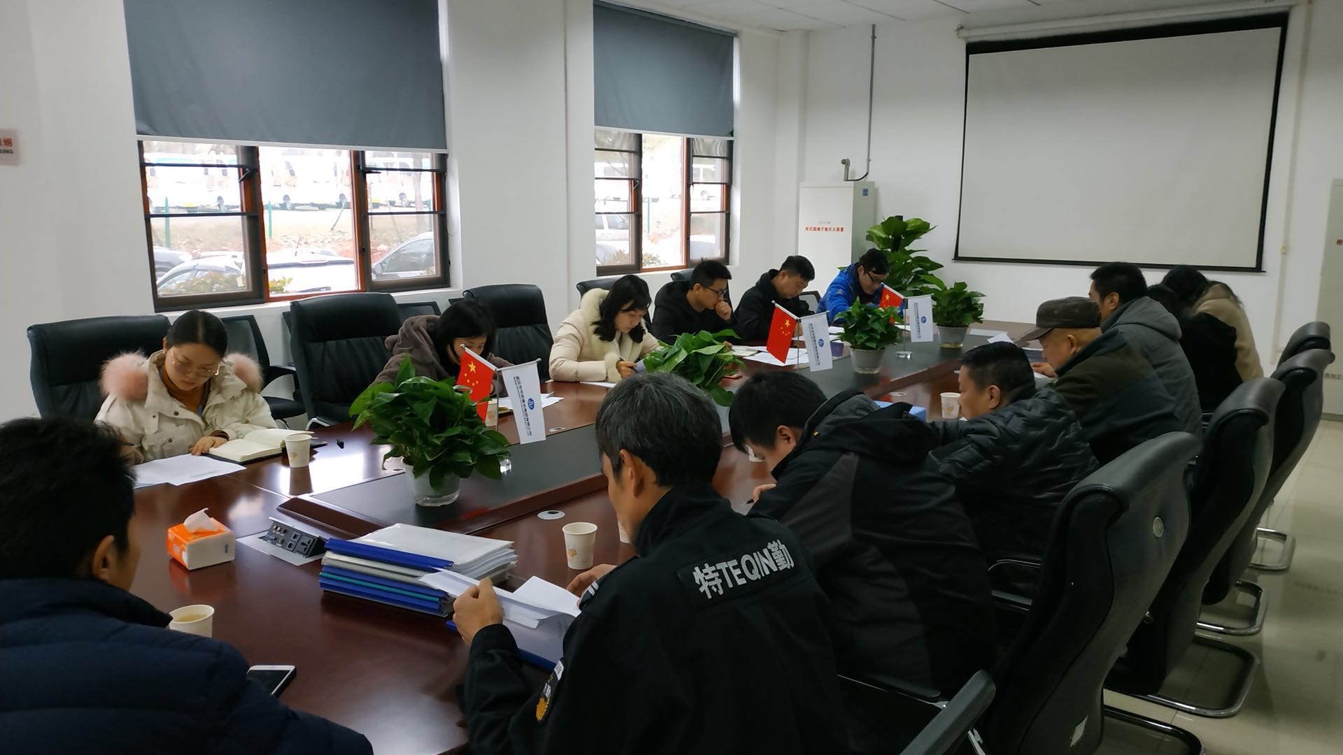 東湖隧道項(xiàng)目部組織對(duì)分包單位開展月度考核 東湖隧道項(xiàng)目部組織對(duì)分包單位開展月度考核