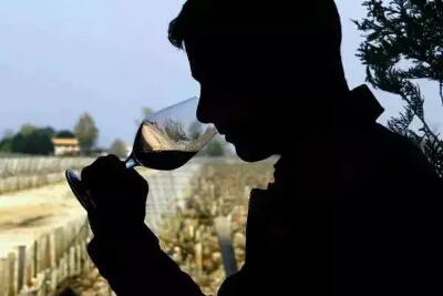 男人為什么離不開(kāi)酒