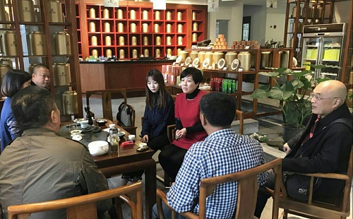 执行总裁张琰一行赴雅安名山跃华茶业集团考察 执行总裁张琰一行赴雅安名山跃华茶业集团考察
