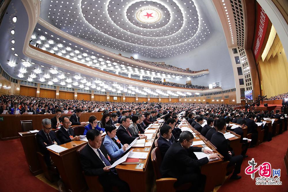 第十三届全国人民代表大会第二次会议在北京人民大会堂开幕 第十三届全国人民代表大会第二次会议在北京人民大会堂开幕