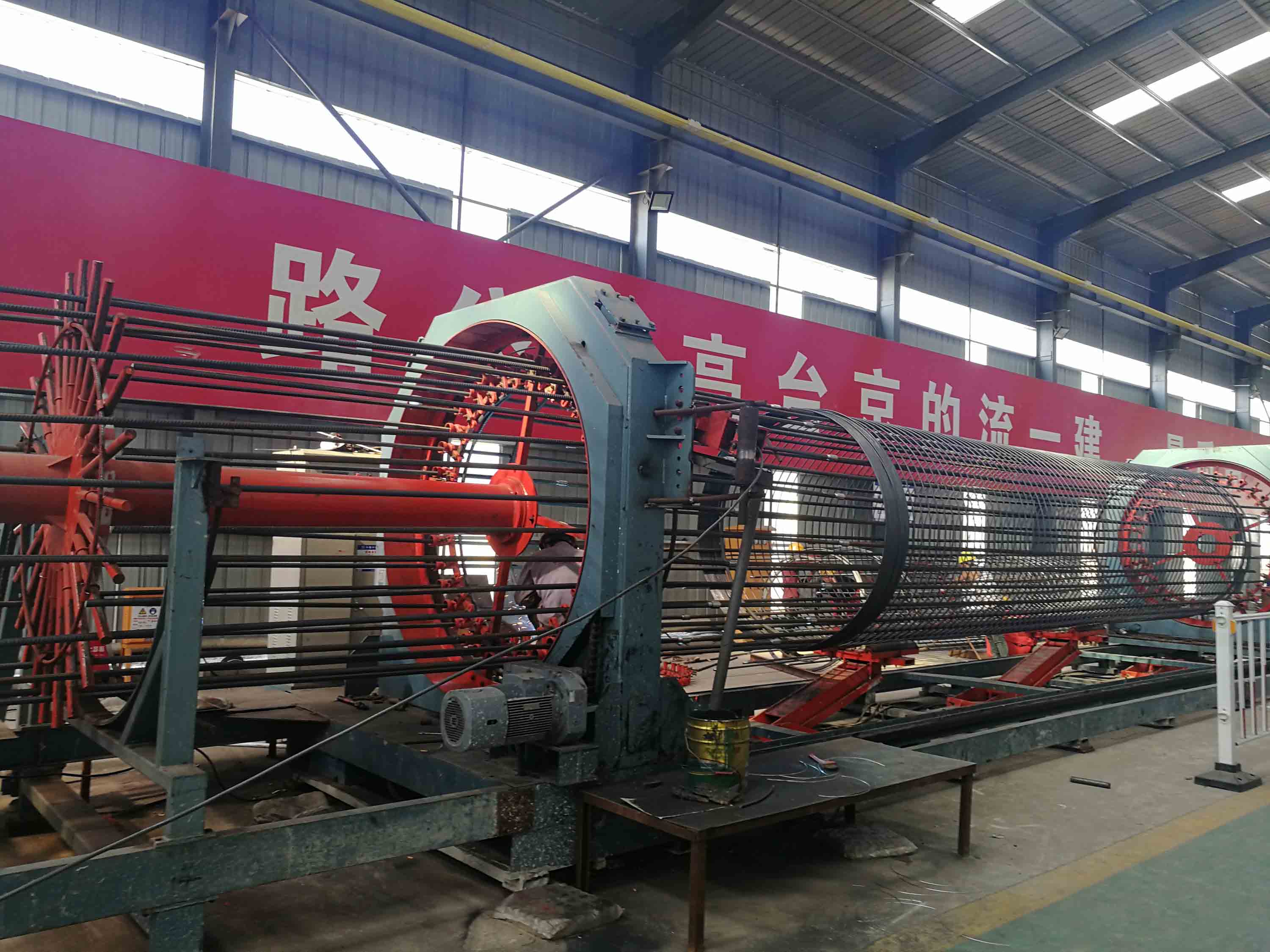 福建長(zhǎng)樂高速中鐵隧道局四處滾焊機(jī)