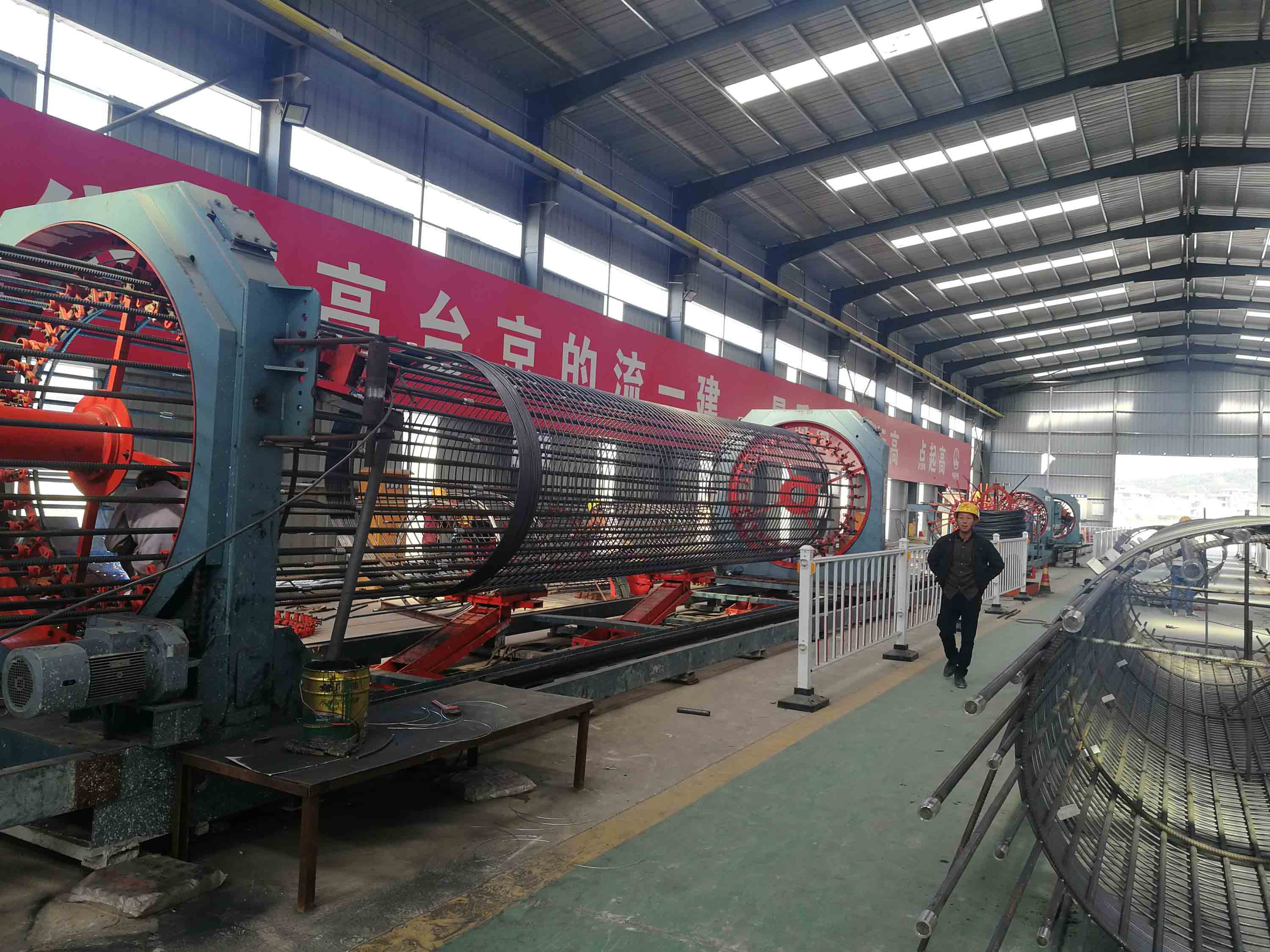 福建長(zhǎng)樂高速中鐵隧道局四處滾焊機(jī)
