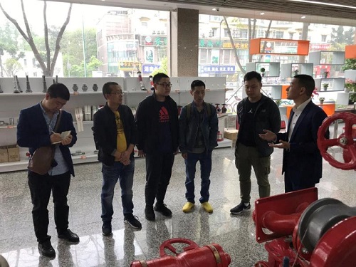 集团组织新员工到百安消防培训学校观摩见学 集团组织新员工到百安消防培训学校观摩见学
