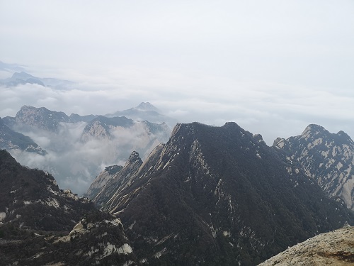 奇險(xiǎn)天下第一山——華山 奇險(xiǎn)天下第一山——華山