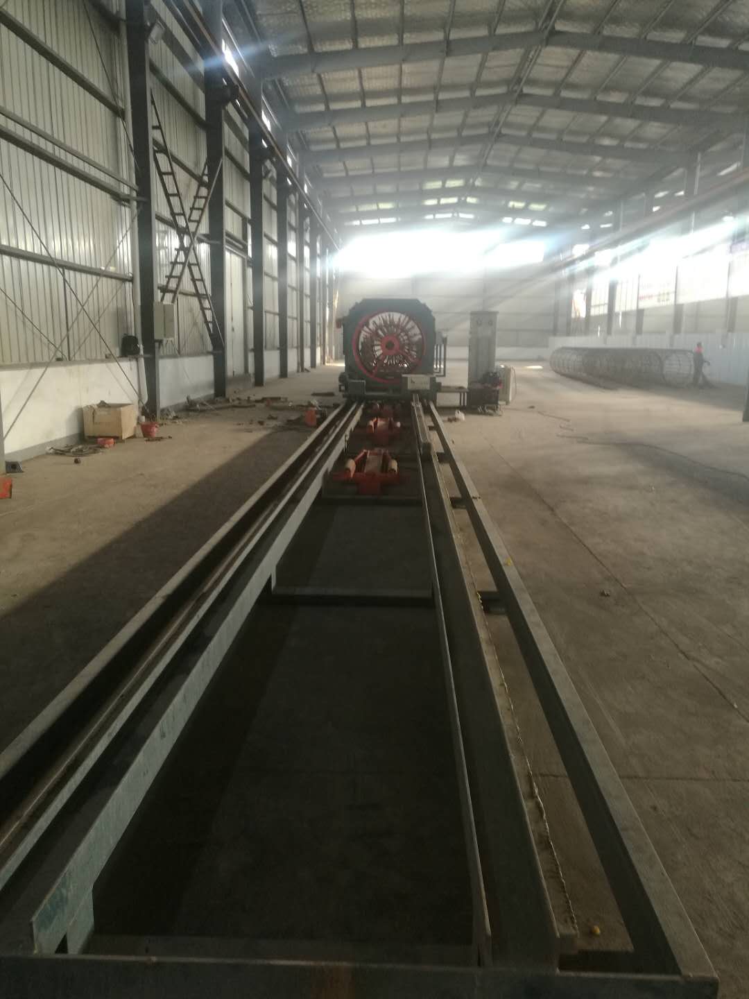 數(shù)控鋼筋籠滾焊機從新疆搬遷至江蘇淮安