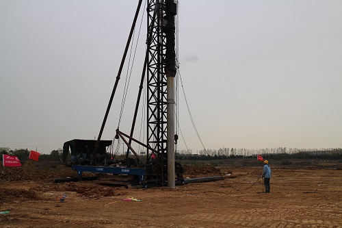 航興達(dá)基建項(xiàng)目進(jìn)入打樁階段 航興達(dá)基建項(xiàng)目進(jìn)入打樁階段